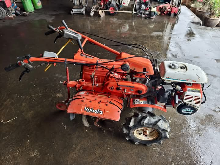 รถพรวนดินเบนซิล Kubota TA6